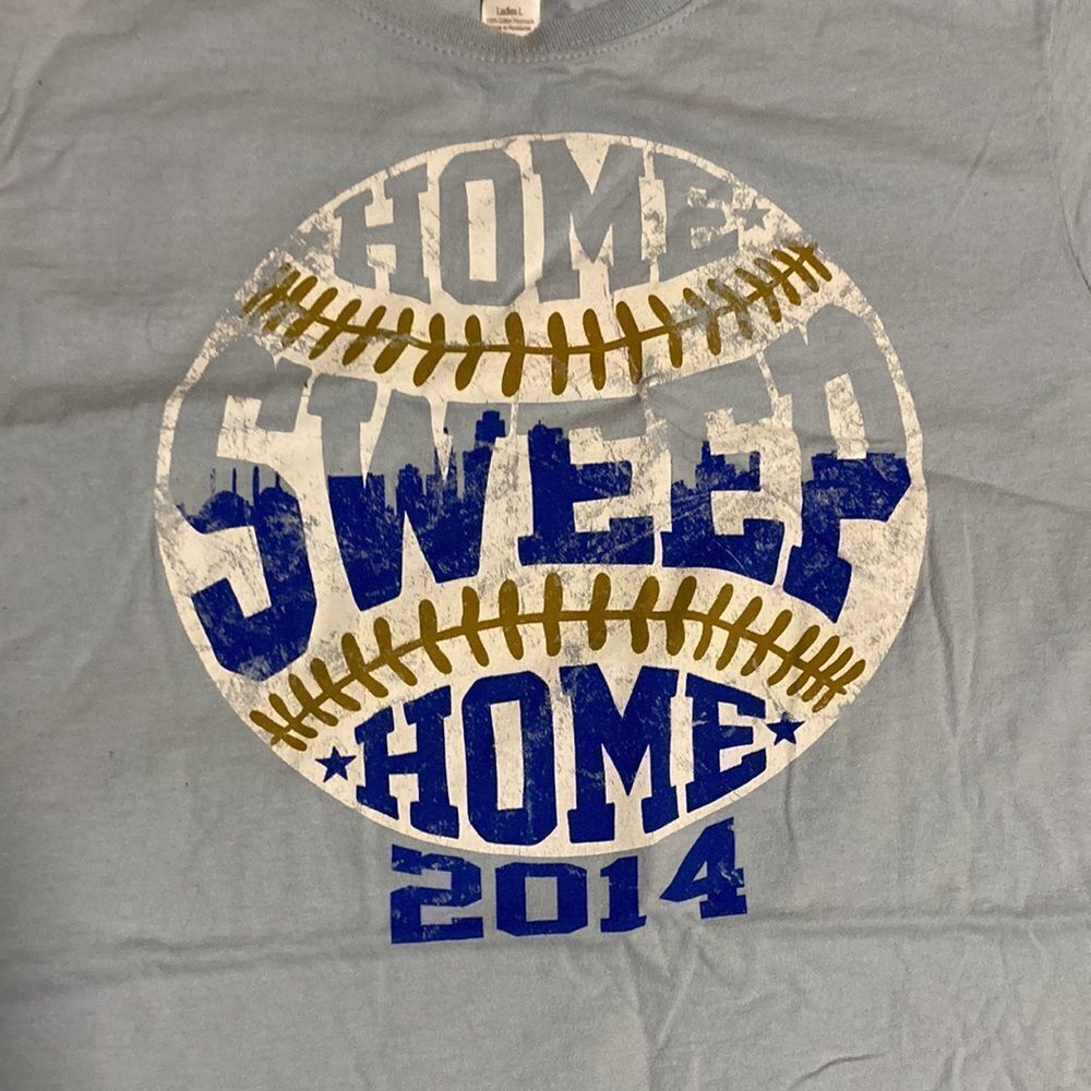 ⚾️ Home Sweep Home ⚾️ KC Royals Blue Crew Neck Tee sz L - Picture 3 of 7